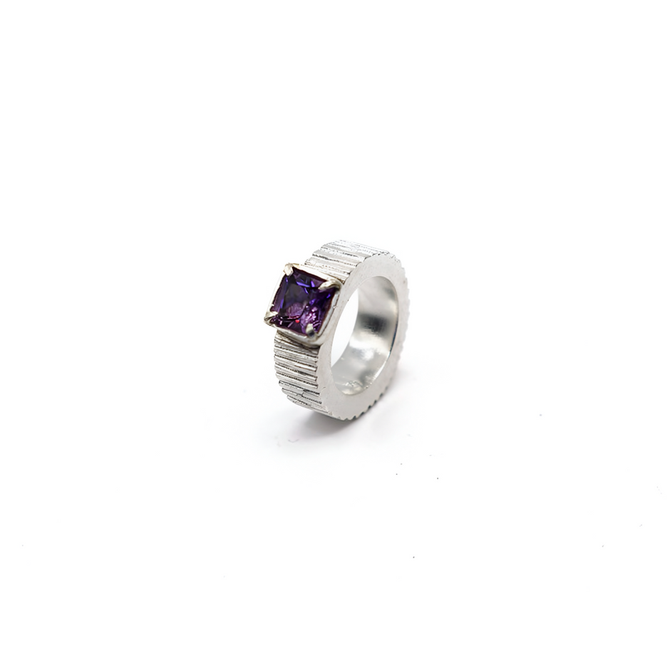 THE PORTAL TO PURPLE DREAMS RING